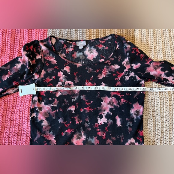 J. Jill Sheer Black and Red Floral Blouse - Picture 5 of 10